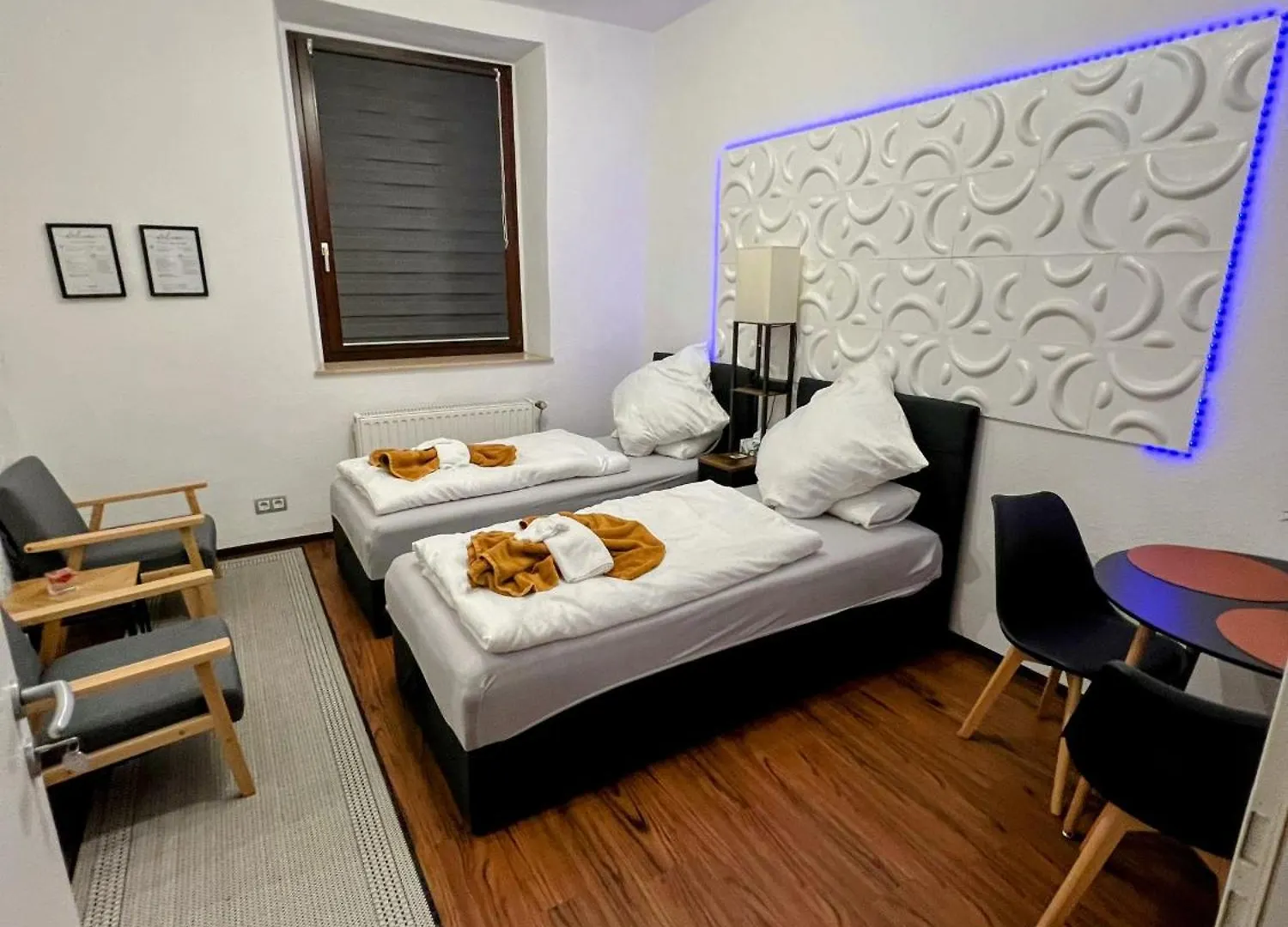 Sahara Hosting Room 1 & 3 Nuremberga